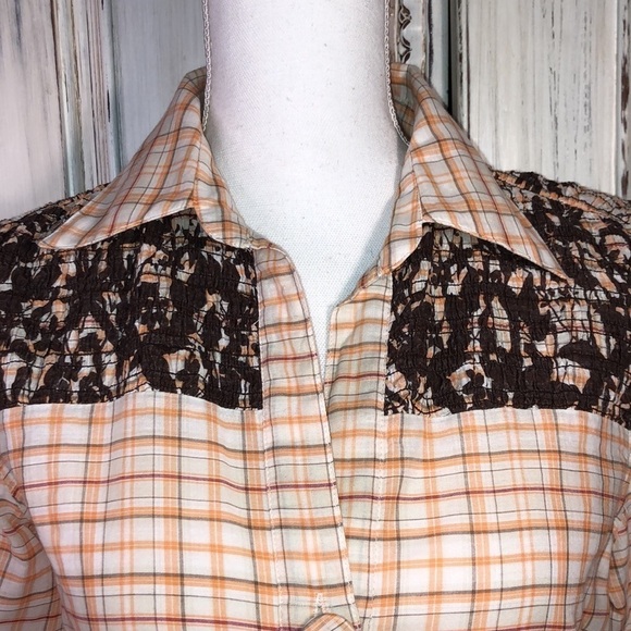 Day Trip Smocked Midsleeve Vintage Western Vibes Plaid and Graphic Button Down - Picture 5 of 11